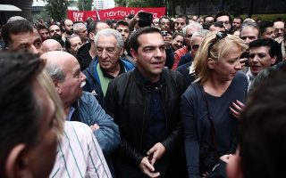 O Al Tsipras Sthn Poreia Toy Polytexneioy Fwtografies H Ka8hmerinh