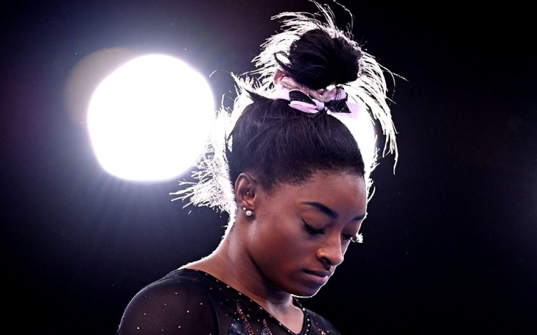 Ολυμπιακοί Αγώνες: Το άγχος νίκησε τη Σιμόν Μπάιλς – Αποχώρησε και από το ατομικό