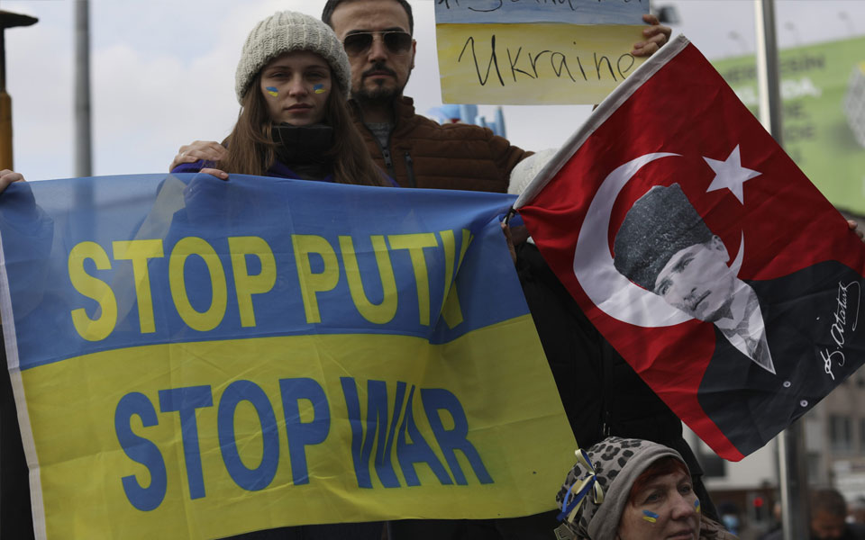 πόλεμος-στην-ουκρανία-η-τουρκία-μεταφ-561757813