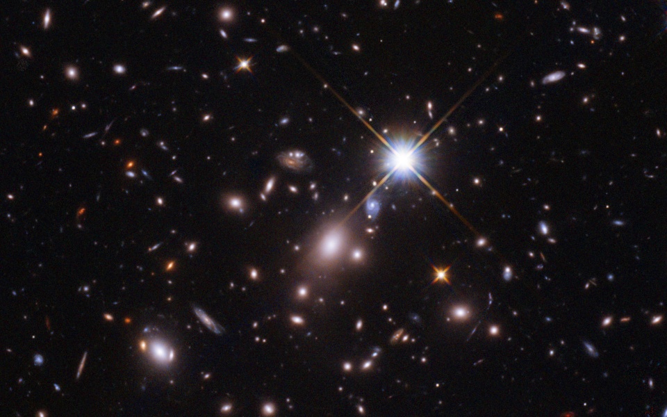 διάστημα-ανακαλύφθηκε-το-πιο-μακρινό-561785803
