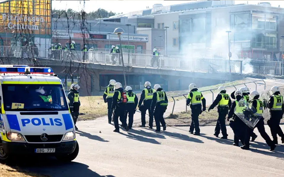 σουηδία-δεκάδες-συλλήψεις-μετά-τα-επε-561817519
