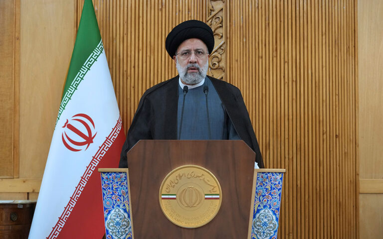 Πρόεδρος Ιράν: Η Τεχεράνη «θα πάρει εκδίκηση» για τη δολοφονία του συνταγματάρχη των Φρουρών της Επανάστασης