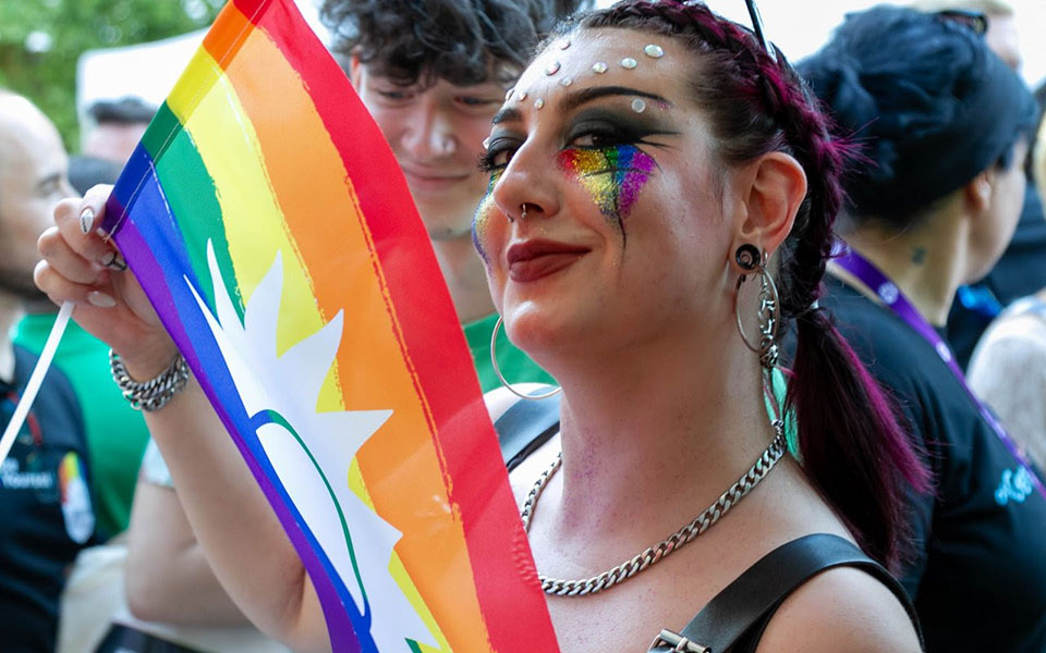 Athens Pride Μεγάλη πορεία στο κέντρο της Αθήνας Η ΚΑΘΗΜΕΡΙΝΗ