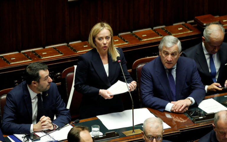 Τζ. Μελόνι: Κυβερνητικό πρόγραμμα με αποστάσεις από τα άκρα – Τι είπε στο ιταλικό κοινοβούλιο
