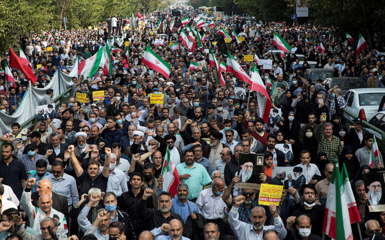 Ιράν: Νέες διαδηλώσεις παρά τις προειδοποιήσεις των Φρουρών της Επανάστασης