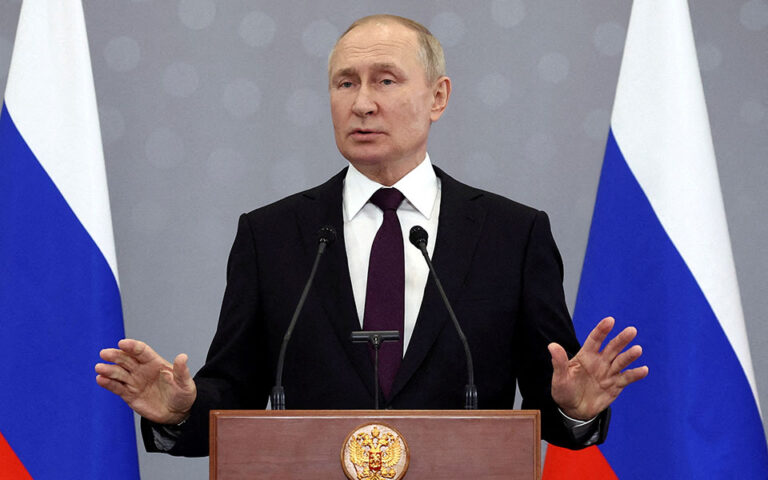 Πούτιν: Ασφαλής η εξουσία του, αλλά οι κίνδυνοι παραμονεύουν