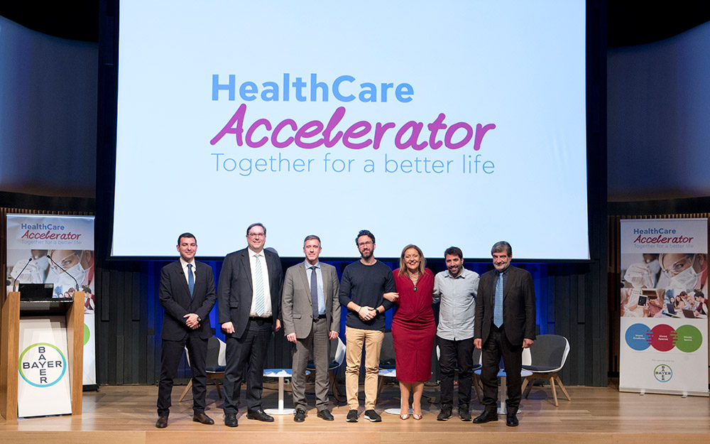 healthcare-accelerator-η-bayer-ελλάς-πρωτοπορεί-για-ένα-καινο-562186774