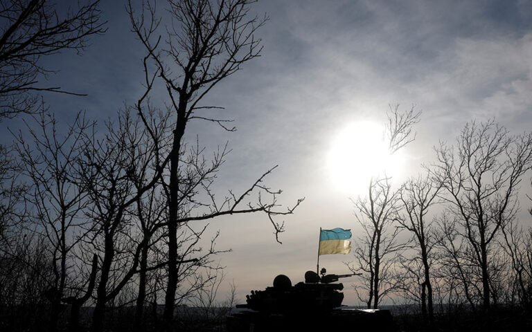 Ε.Ε.: Έτοιμοι για μακρύ πόλεμο στην Ουκρανία – «Στο πλευρό του Κιέβου για όσο χρειάζεται»