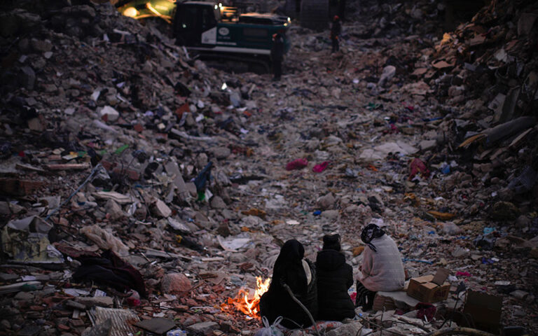 Τουρκία: Τουλάχιστον 2 εκατ. οι άστεγοι μετά τους φονικούς σεισμούς