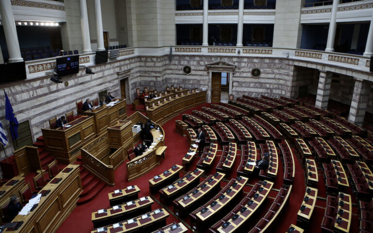  Ζητά έκτακτη συνεδρίαση της Επιτροπής Θεσμών για «υπερκέρδη ηλεκτροπαραγωγής»