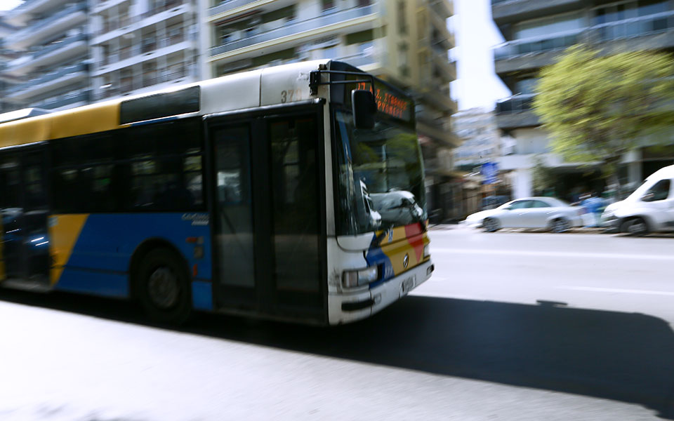 θεσσαλονίκη-σύγκρουση-λεωφορείου-το-562348615
