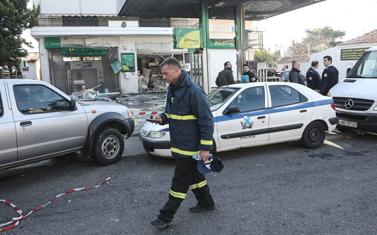  Έκρηξη σε βενζινάδικο στον Αλμυρό