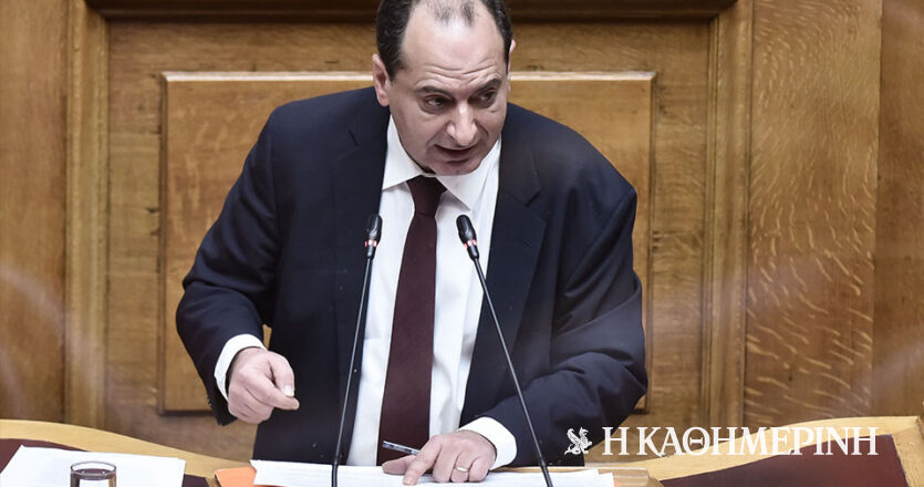 Σπίρτζης: Η ανακοίνωση της ΓΑΔΑ για το γερανοφόρο όχημα ξεπερνά κάθε όριο