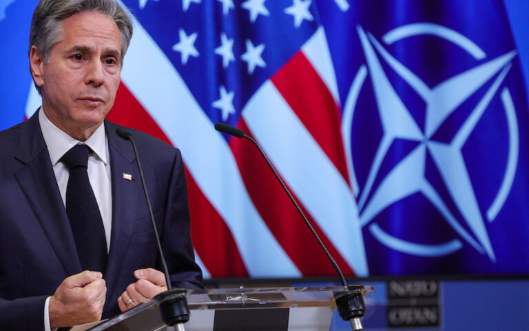 FT: Οι ΗΠΑ «μπλοκάρουν» την προοπτική ένταξης της Ουκρανίας στο ΝΑΤΟ