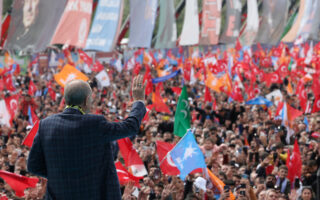Κιλιτσντάρογλου: Το προφίλ και το «σήμα κατατεθέν» του πολιτικού που θέλει να νικήσει τον Ερντογάν-3