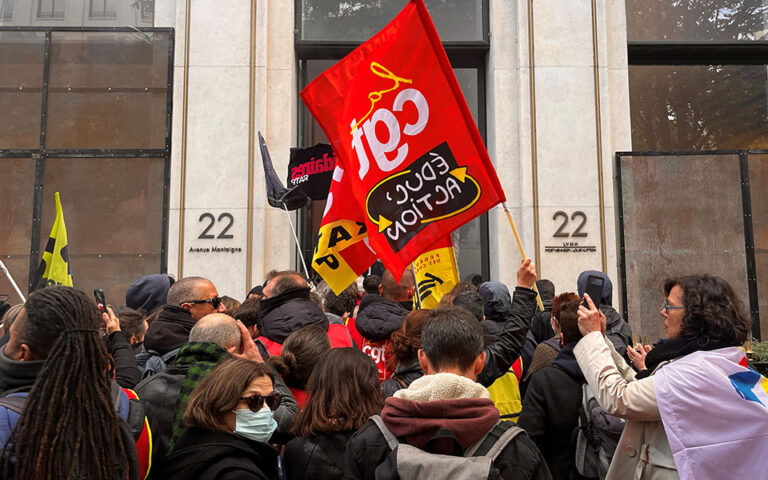 Γαλλία: Διαδηλωτές εισέβαλαν στο κτίριο της Louis Vuitton – Συνεχίζονται οι κινητοποιήσεις για το συνταξιοδοτικό