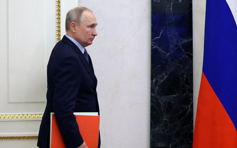 Ρωσία: Ο Πούτιν συναντήθηκε στη Μόσχα με τον υπουργό Άμυνας της Κίνας