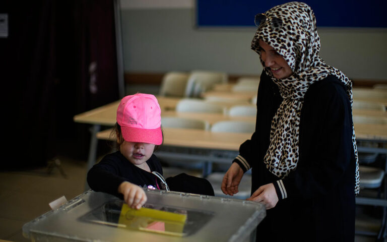 Live – Τουρκικές εκλογές: Τα πρώτα αποτελέσματα – Τα ποσοστά Ερντογάν και Κιλιτσντάρογλου