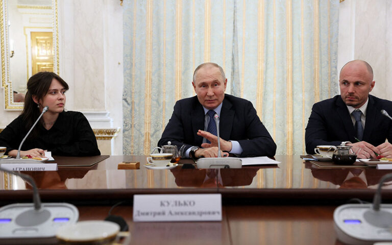 Πούτιν: Θα χρησιμοποιήσουμε απεμπλουτισμένο ουράνιο ως απάντηση, εάν χρειαστεί
