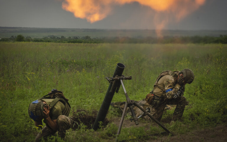 Πώς επηρεάζει τον πόλεμο στην Ουκρανία το «ρωσικό χάος» των τελευταίων ημερών