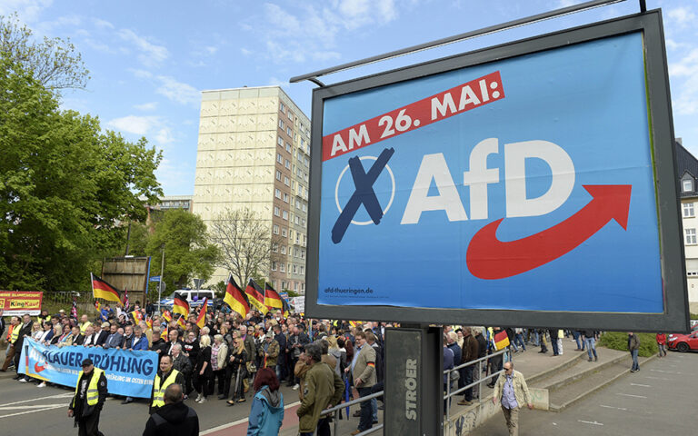 Γερμανία: Στο απόγειο της δημοτικότητάς του το AfD – Αιχμή, η απόρριψη της κλιματικής πολιτικής