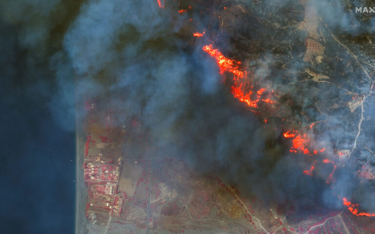 Φωτιές στη Ρόδο: Δορυφορικές φωτογραφίες αποτυπώνουν το μέγεθος της καταστροφής