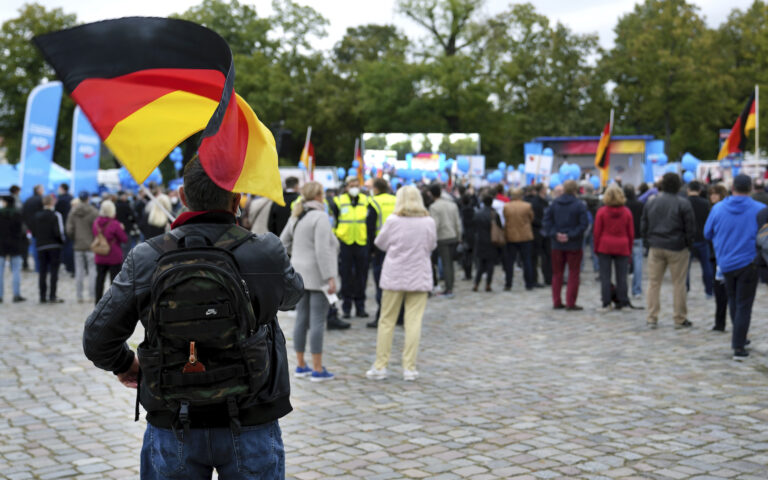 Ενας στους δύο Γερμανούς απορρίπτει κάθε προοπτική συνεργασίας του CDU με το AfD