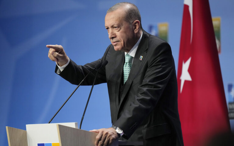 Ερντογάν: «Επιστρέφει» στη Δύση, προσδοκά οικονομικά οφέλη