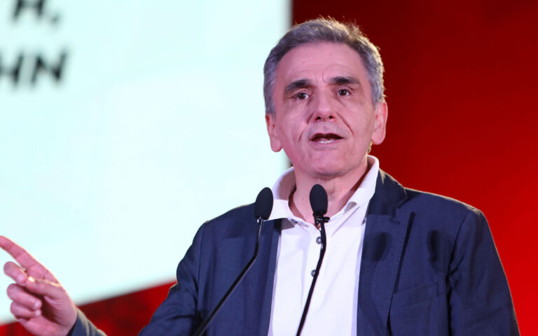 Τσακαλώτος: Αντίθετος στην ψήφο από τους «φίλους» του ΣΥΡΙΖΑ – Τι προτείνει για το ντιμπέιτ