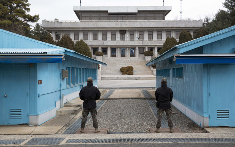Θρίλερ με την «αυτομόληση» Αμερικανού στρατιώτη στη Βόρεια Κορέα – Τι γνωρίζουμε έως τώρα