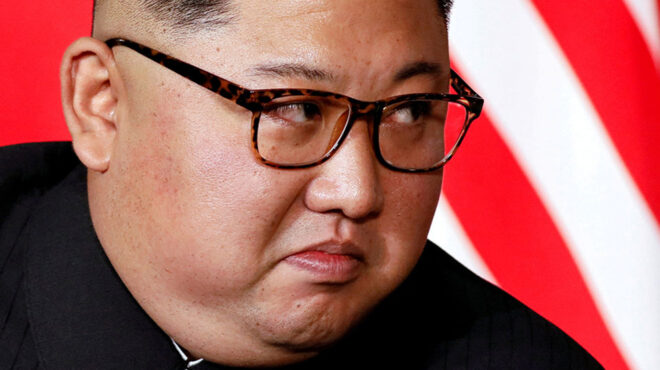 βόρεια-κορέα-απειλεί-πως-θα-καταρρίψε-562512907