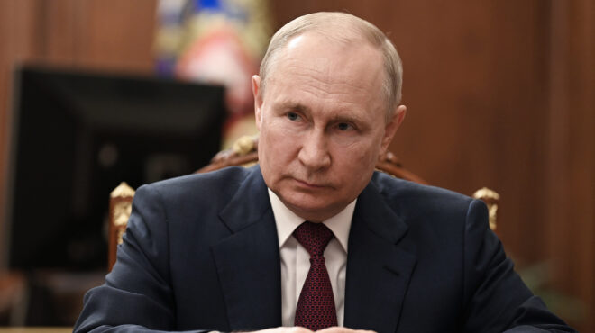 ρωσία-ο-πούτιν-διόρισε-συνεργάτη-του-ω-562506064