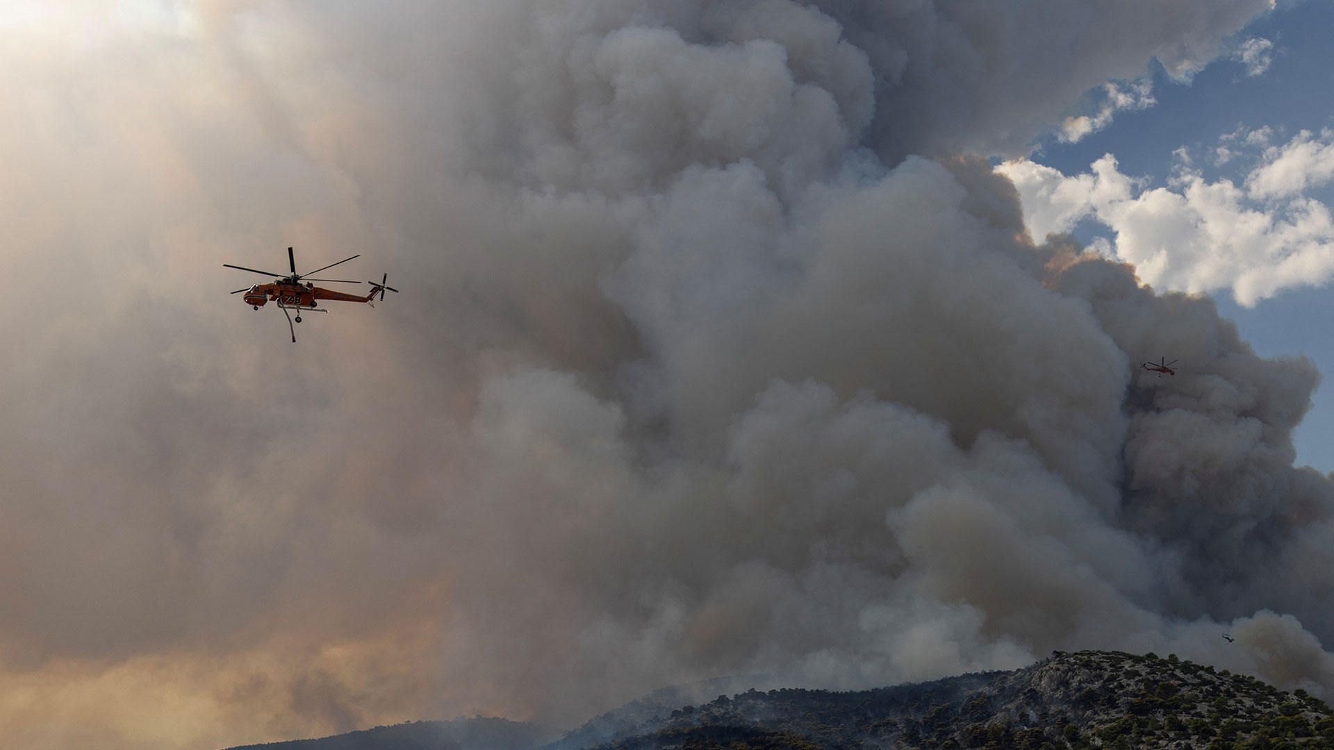 Η πύρινη λαίλαπα της Πάρνηθας σε 20 φωτογραφίες-14