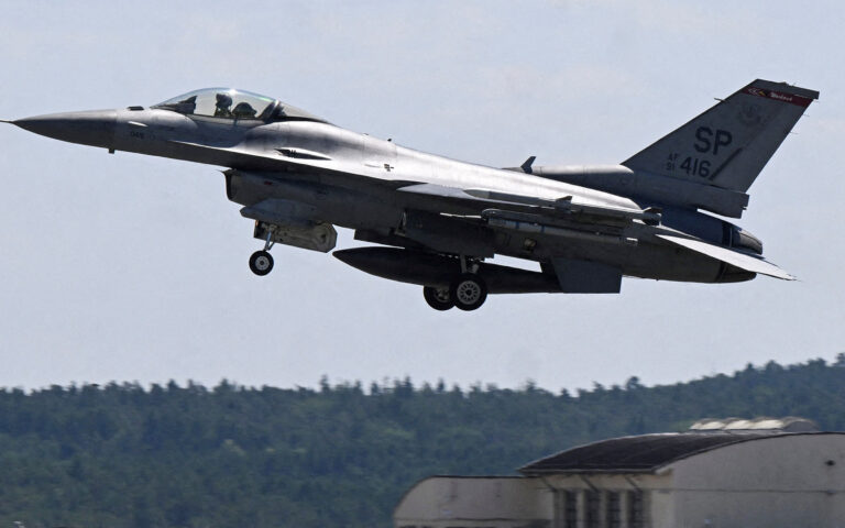 Θα έκαναν τα F-16 τη διαφορά στην αντεπίθεση της Ουκρανίας;