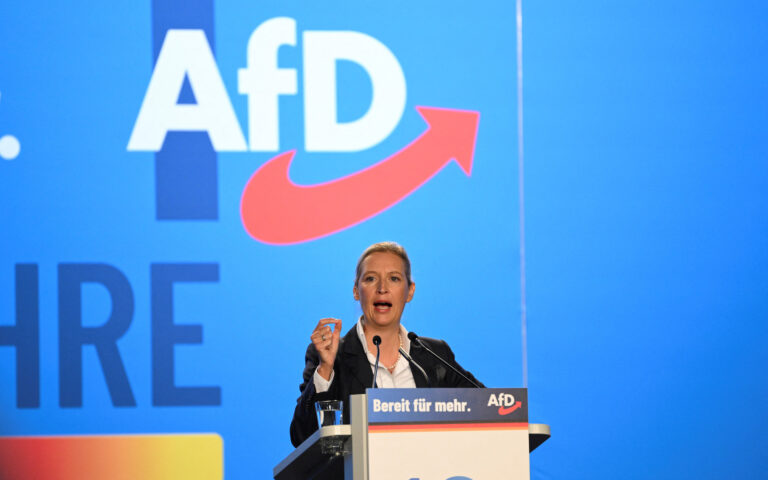 Γερμανία: Το AfD παγιώνεται ως δεύτερη ισχυρότερη δύναμη στις δημοσκοπήσεις