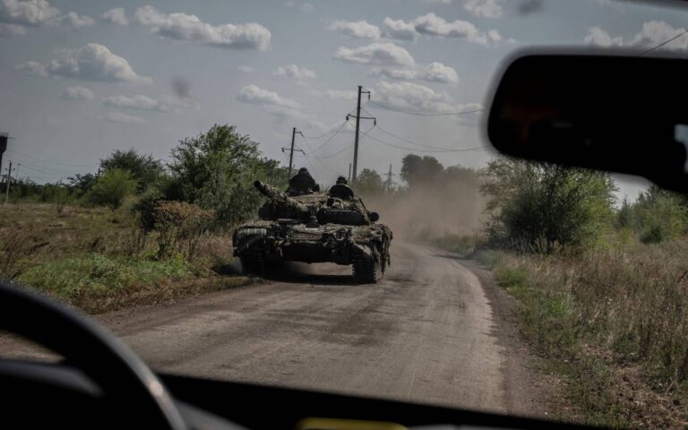 Ουκρανία: Οι δυνάμεις του Κιέβου προελαύνουν στα νότια – Ανακατελήφθη το χωριό Ρομπότινε