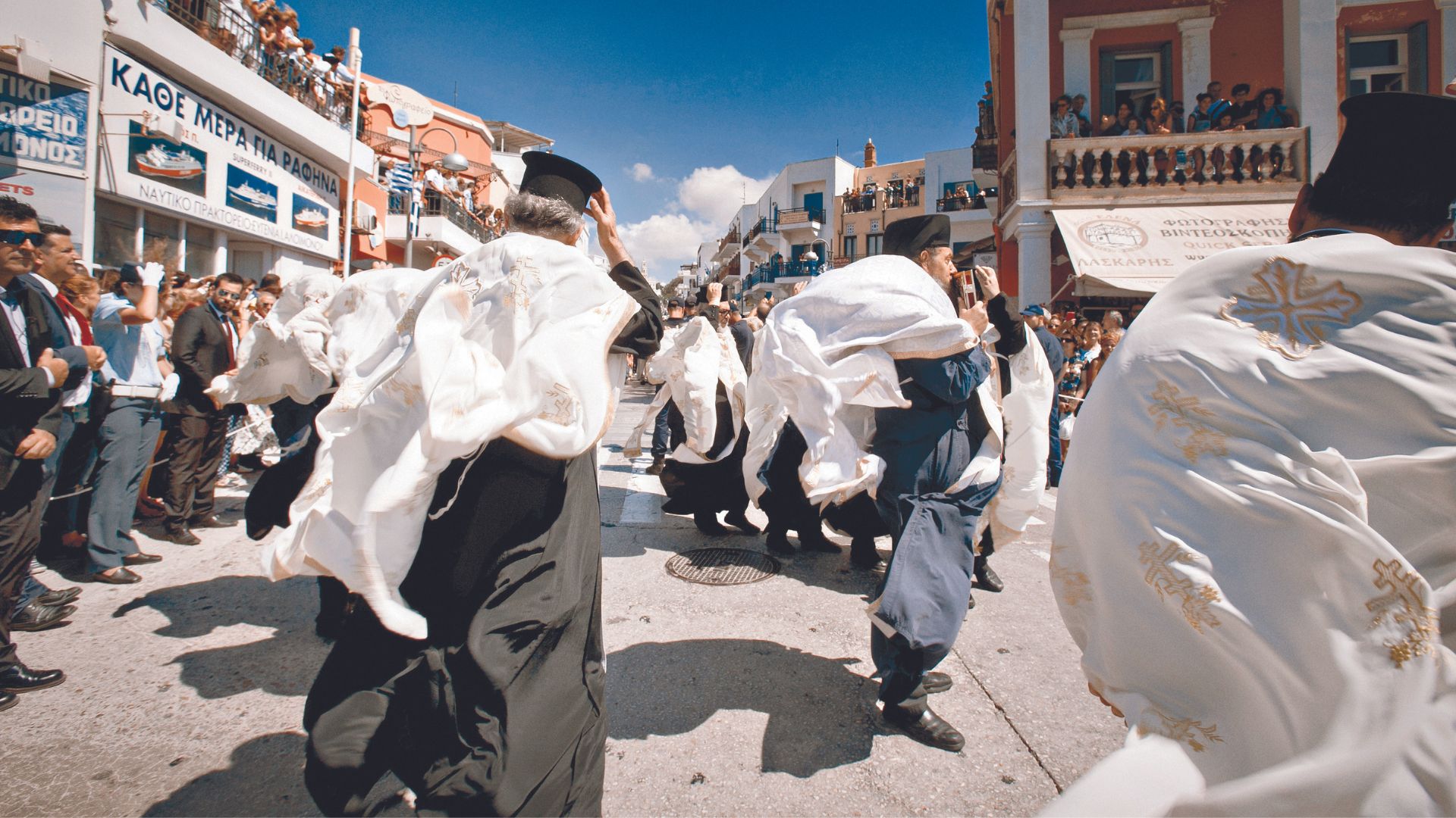 Η Τήνος πίσω από τον καθρέφτη (των σόσιαλ μίντια)-3