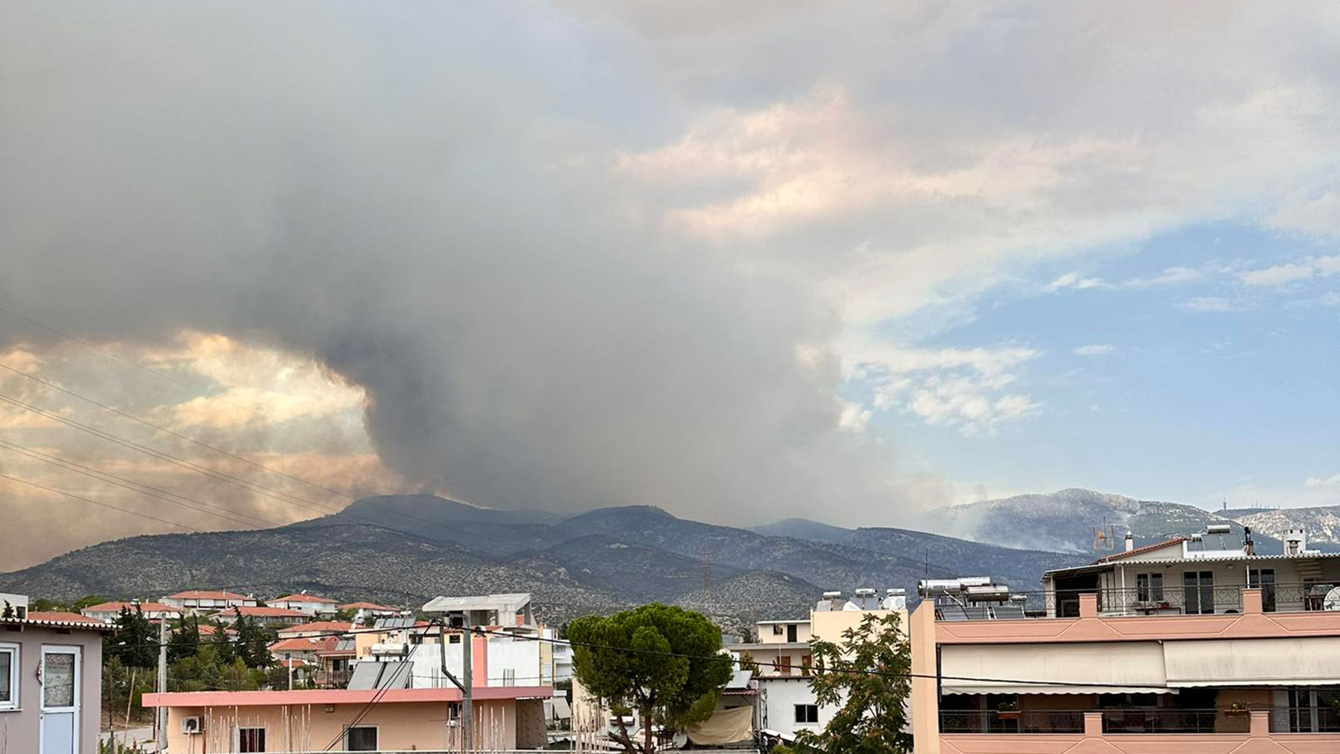 Η πύρινη λαίλαπα της Πάρνηθας σε 20 φωτογραφίες-19