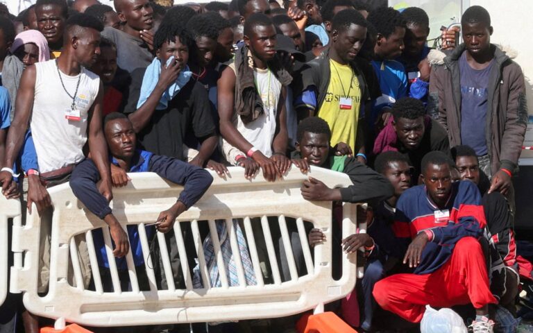 Μεταναστευτικό: Το Παρίσι «δεν θα δεχθεί» αιτούντες άσυλο που φτάνουν στη Λαμπεντούζα
