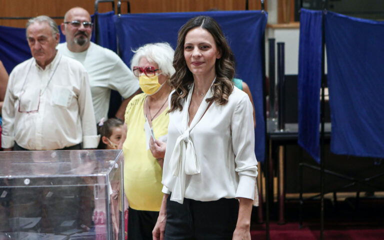 Εκλογές στον ΣΥΡΙΖΑ – Αχτσιόγλου: «Είμαστε εδώ και θα είμαστε εδώ για να ασκήσουμε ισχυρή δομική αντιπολίτευση»