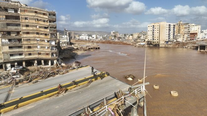 πλημμύρες-στη-λιβύη-υγρό-νεκροταφείο-562615117