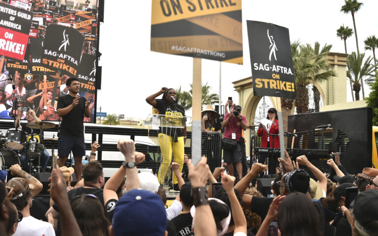 Απεργία στο Χόλιγουντ: Σε διαπραγματεύσεις με τα στούντιο και οι ηθοποιοί βιντεοπαιχνιδιών