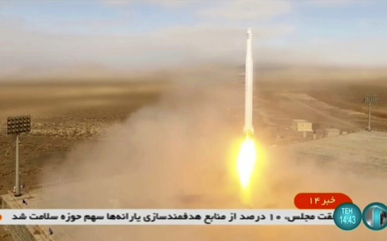 Το Ιράν ανακοίνωσε ότι έθεσε σε τροχιά τον δορυφόρο Noor 3
