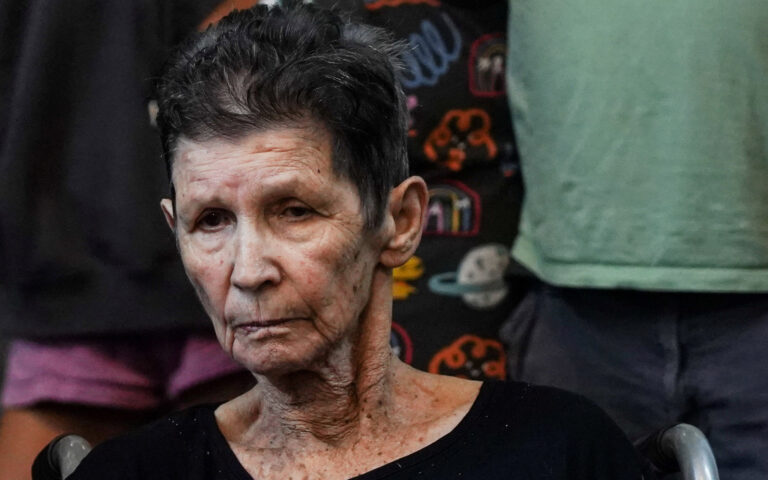 «Εζησα μια κόλαση»: Τι περιέγραψε η 85χρονη όμηρος της Χαμάς