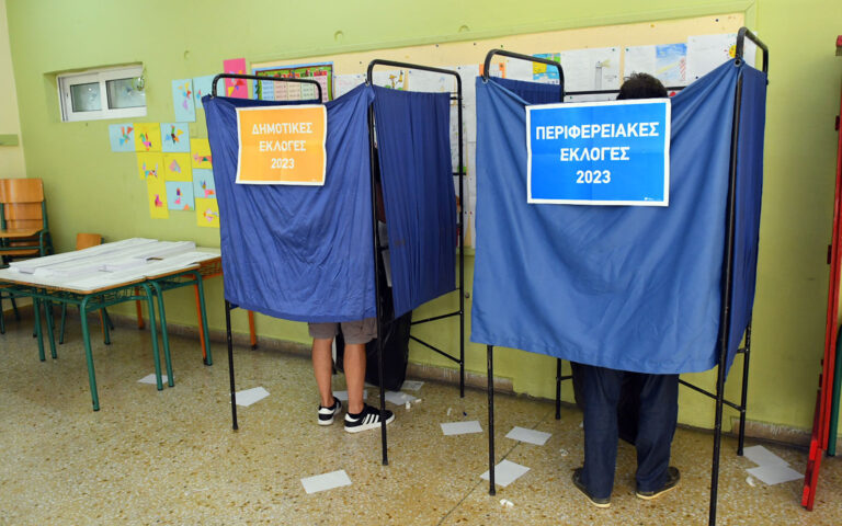 Στις κάλπες για τις επαναληπτικές αυτοδιοικητικές εκλογές σε 84 δήμους και 6 περιφέρειες – Πώς ψηφίζουμε