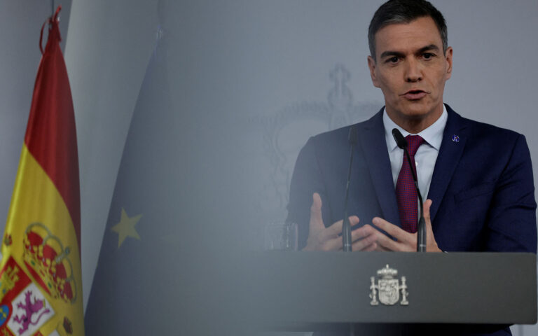 Ισπανία: Ο Σάντσεθ έλαβε την εντολή, αρχίζει συνομιλίες με κόμματα