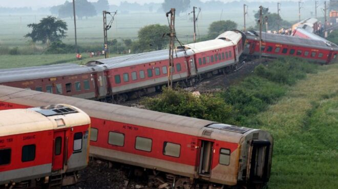ινδία-εκτροχιασμός-τρένου-με-τουλάχι-562667518