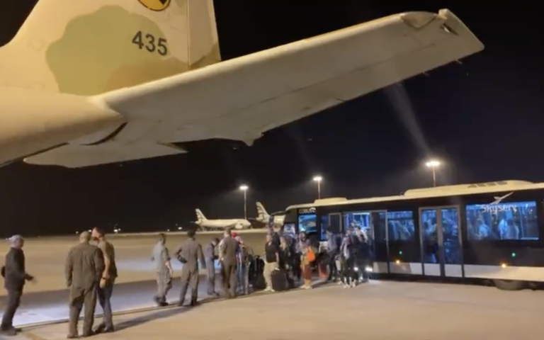 C-130 του Ισραήλ στην Αθήνα για αδειούχους στρατιώτες που στέλνονται στο μέτωπο