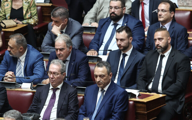 Βουλή: Ομόφωνα υπέρ της άρσης ασυλίας των 11 βουλευτών των Σπαρτιατών η Επιτροπή Δεοντολογίας