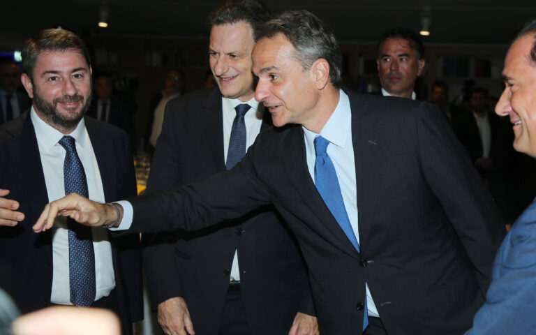 Εικόνες: Ο Ν. Ανδρουλάκης με Κ. Μητσοτάκη και υπουργούς στην εκδήλωση του ΤΕΕ